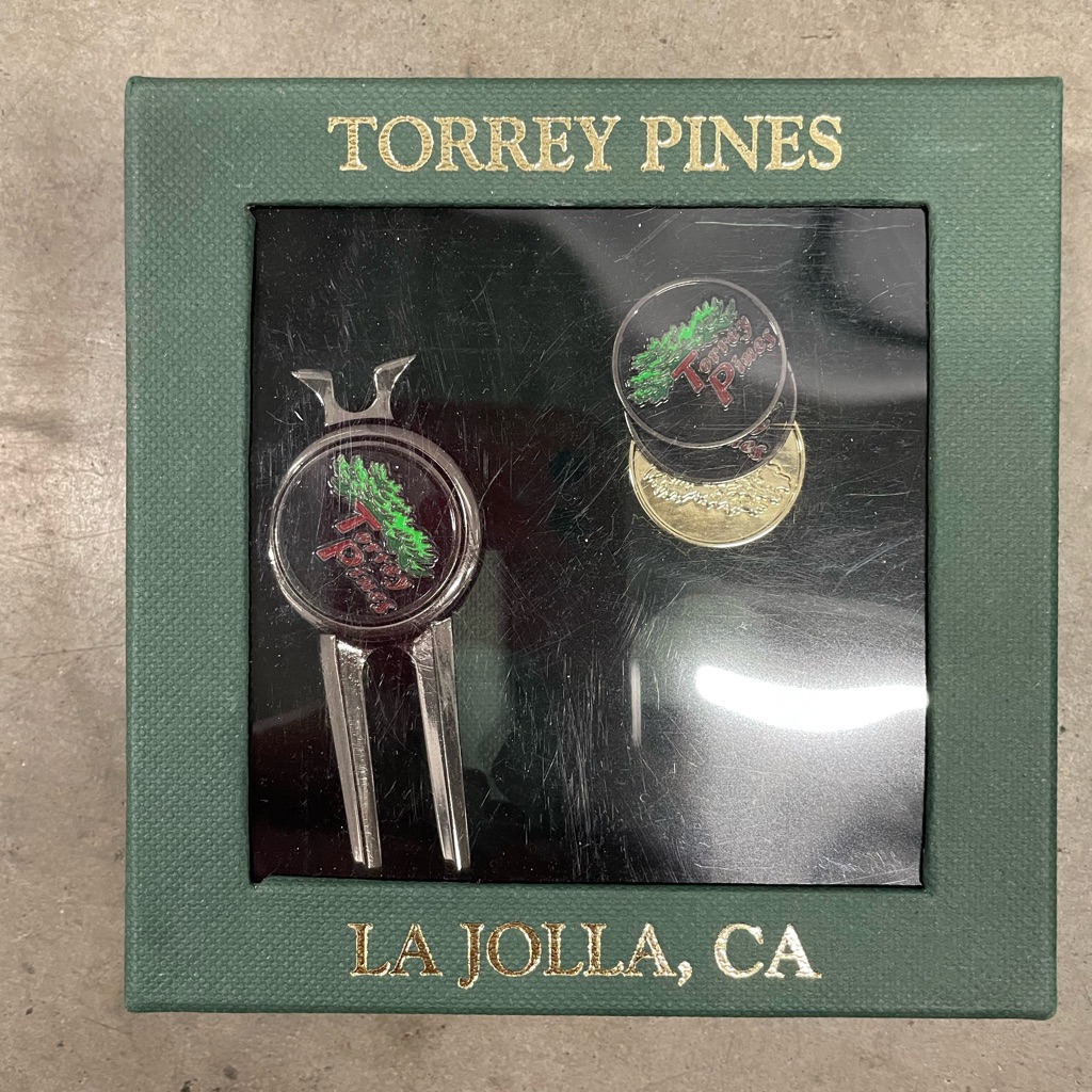 Torrey Pines Golf Ball Marker And Divot Tool Set
